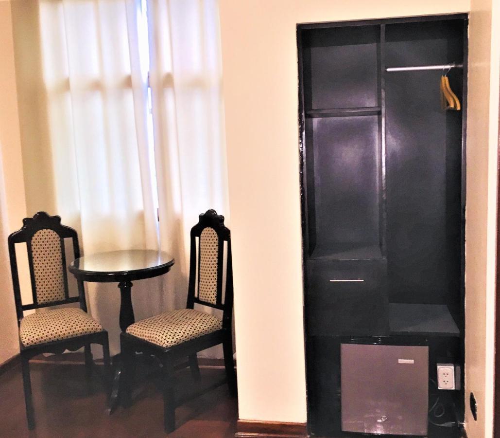 Hostal Carlos Tenaud Lima Zewnętrze zdjęcie