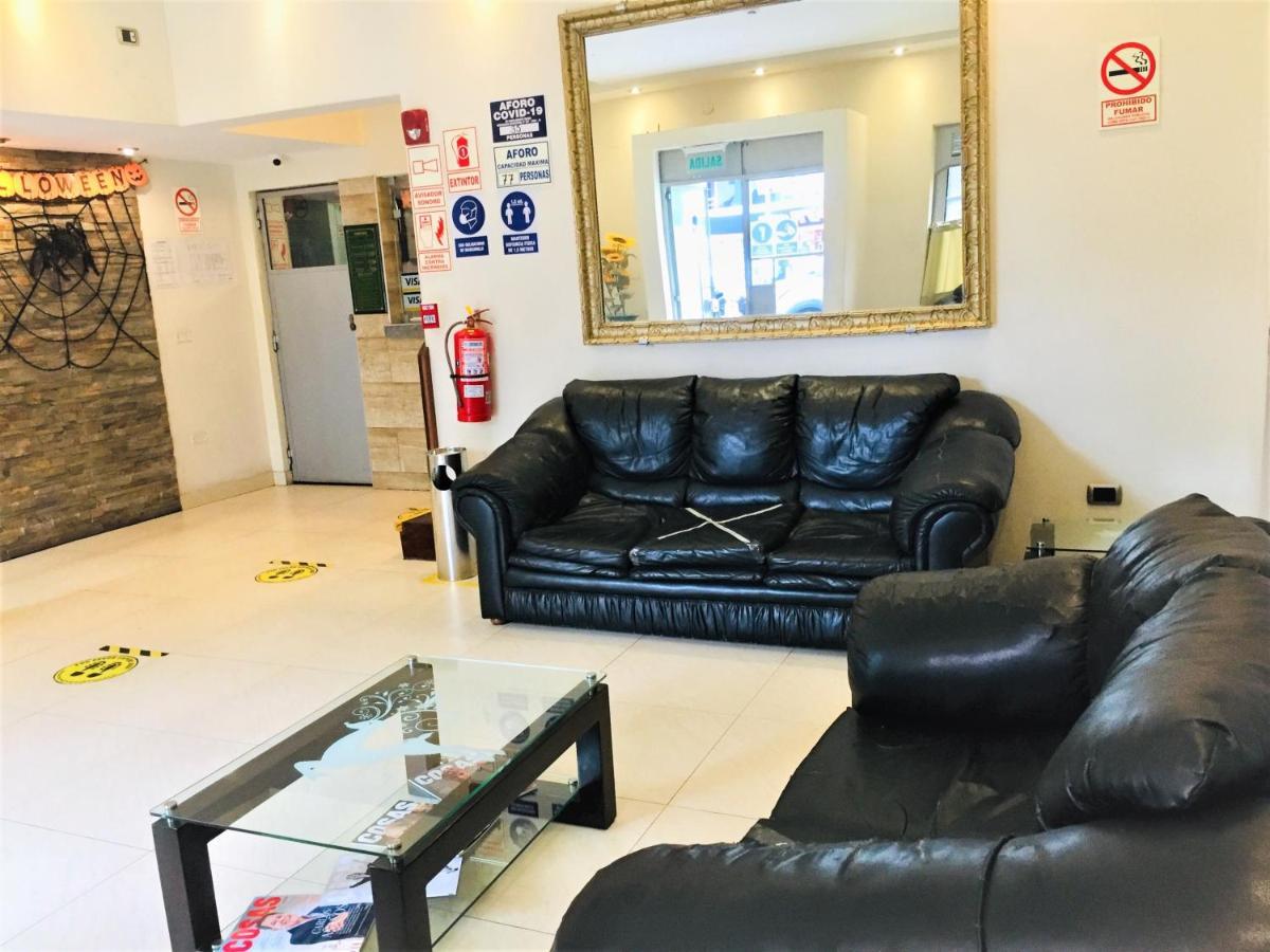 Hostal Carlos Tenaud Lima Zewnętrze zdjęcie