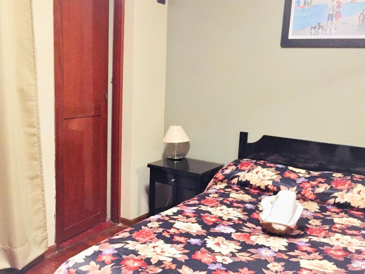 Hostal Carlos Tenaud Lima Zewnętrze zdjęcie